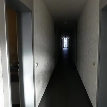 24 * Düsseldorf